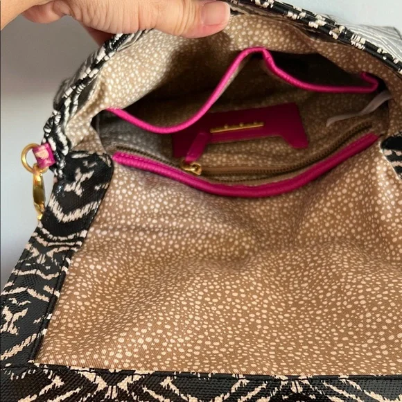 Steve Madden Black and White Clutch with Pink Accent - Picture 8 of 13